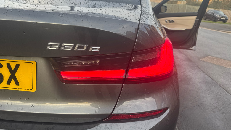 BMW 3 Series 330e M Sport 4dr Step Auto Saloon